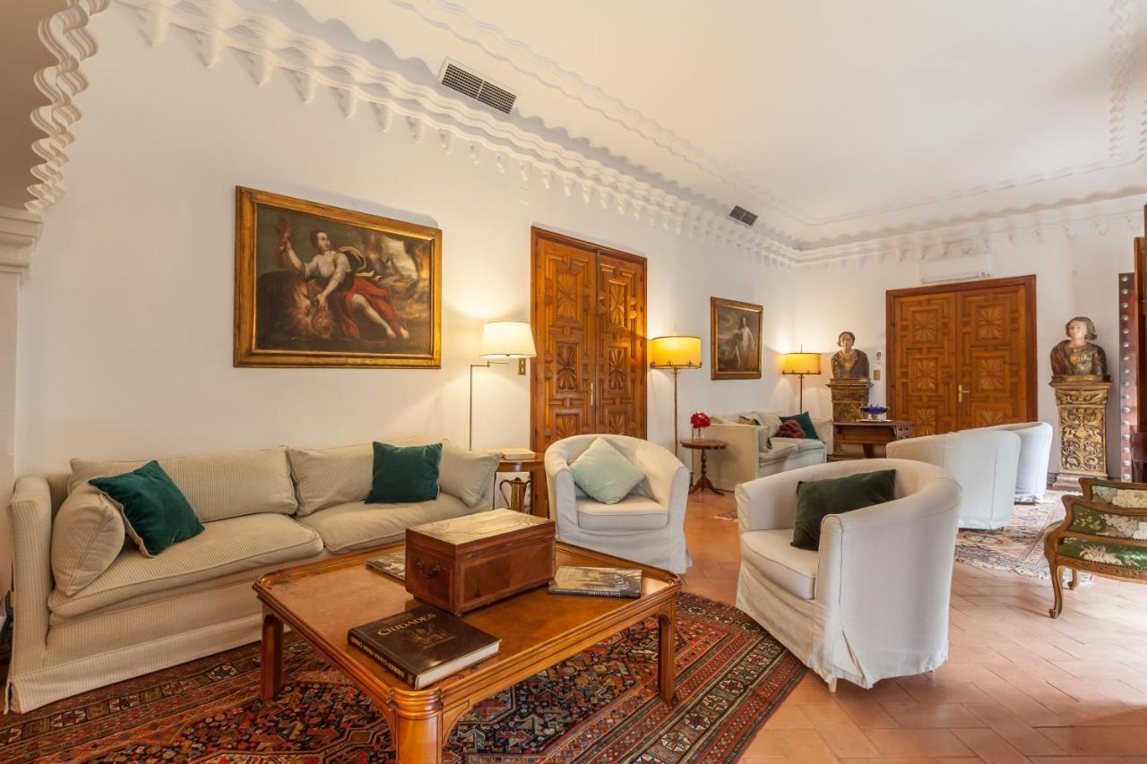 Villa Elvira, Exclusive Pool And Gardens In The Heart Of Sevilla Zewnętrze zdjęcie